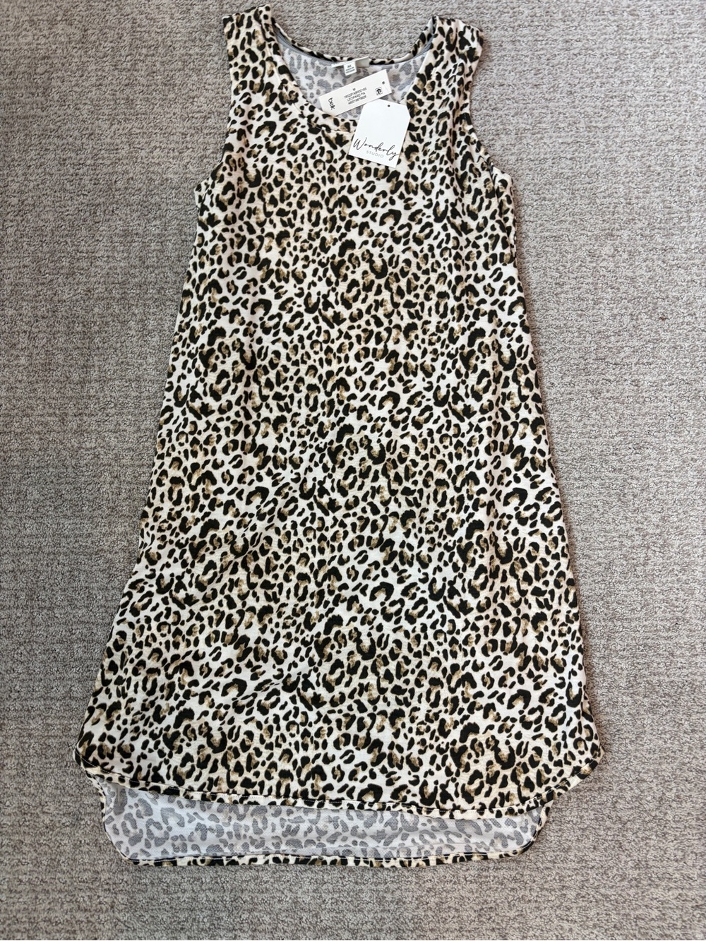 Wonderly Leopard-Print Sleeveless Shift Dress in Tan, Black & White Size Medium